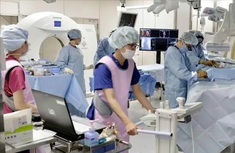 “现在全球担心的是日本”日本政府过于大意，疫情有蔓延危险