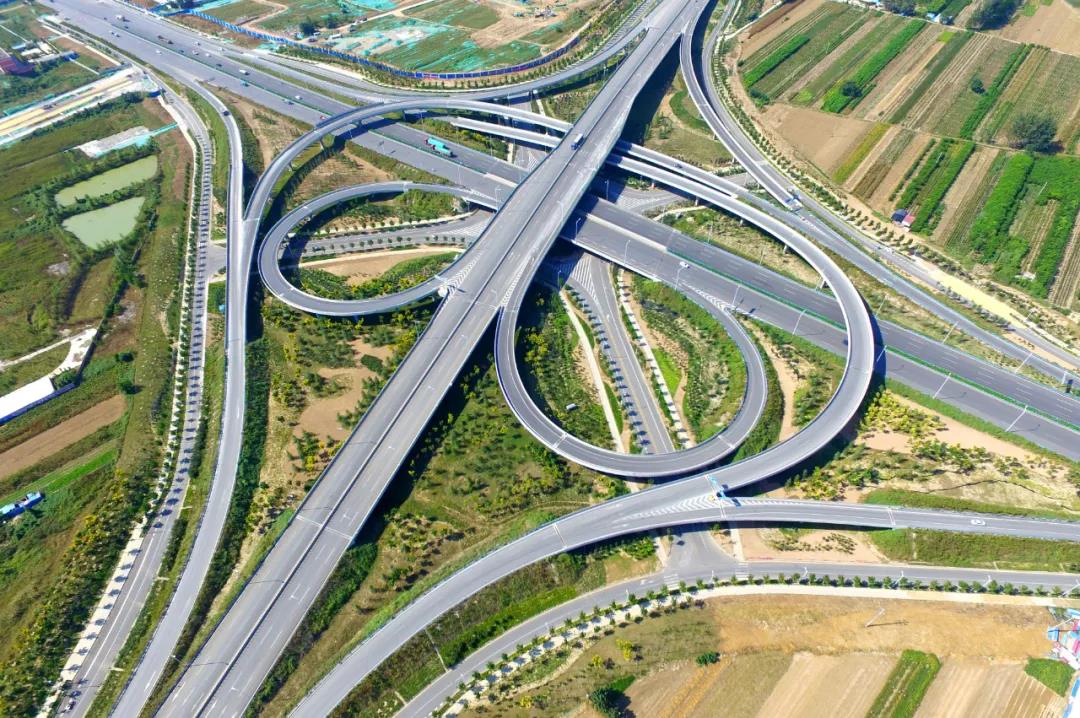 省综合交通枢纽副中心城市,吸引人流,物流,资金流,信息流向商丘汇聚