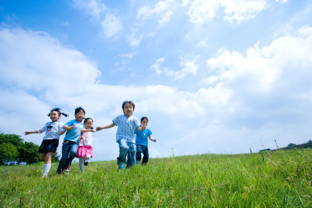 有三岁之翁有百岁之童容颜易老童心万岁