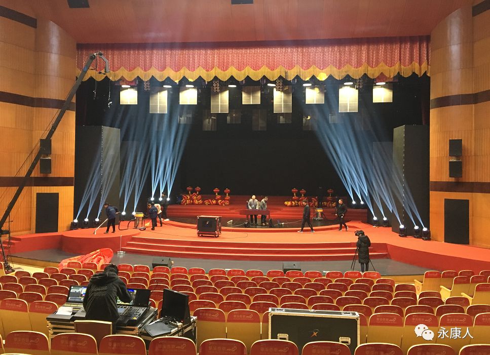 舞台三面屏让观众身临其境!分会场水上舞台超惊艳