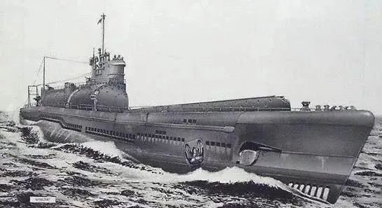 二战时期体形最大的潜艇日本海军伊400级航空潜舰