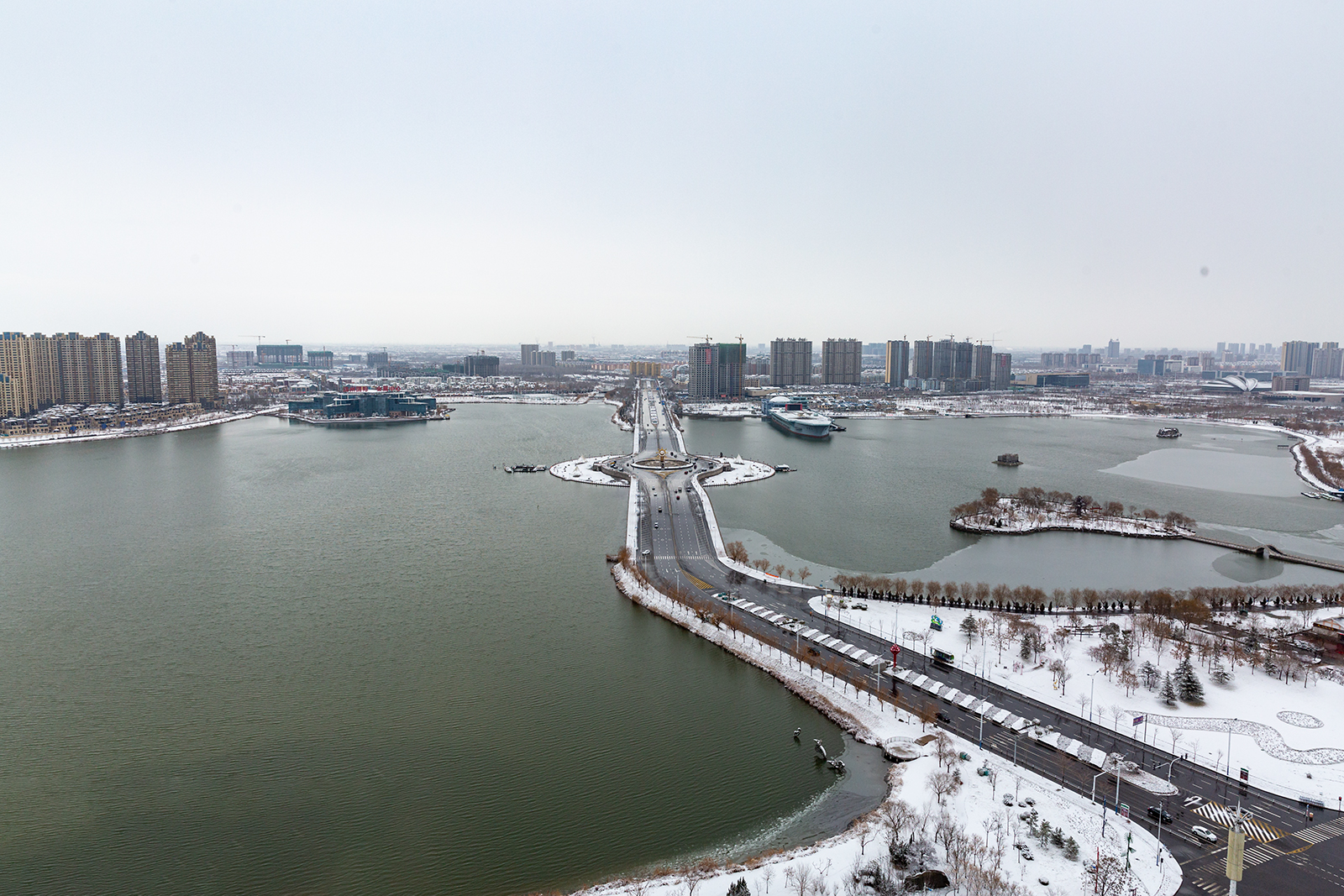 组图|山东滨州迎来了2020年的第一场大雪 比以往时候来的更早一些