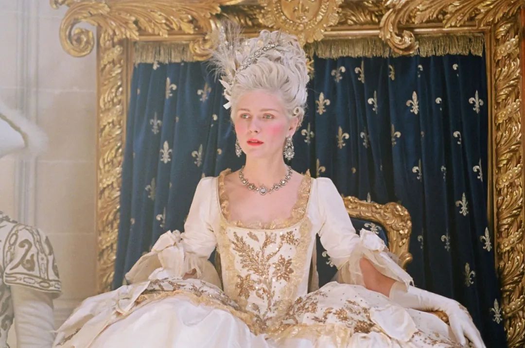 其实玛丽皇后一直是一个时尚icon.