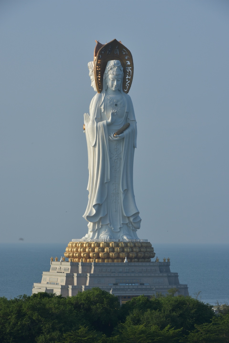 三亚湾西岛风光迤逦南山敬拜海上观世音