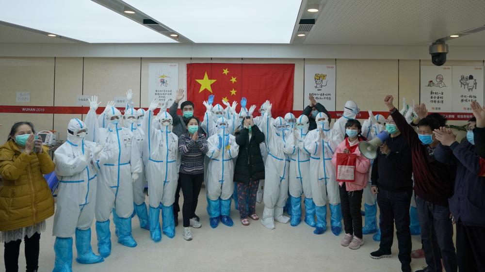 他们是医护人员，更是铁杆球迷，<em>体育</em>的魅力让“最美逆<em>行者</em>”永不独行