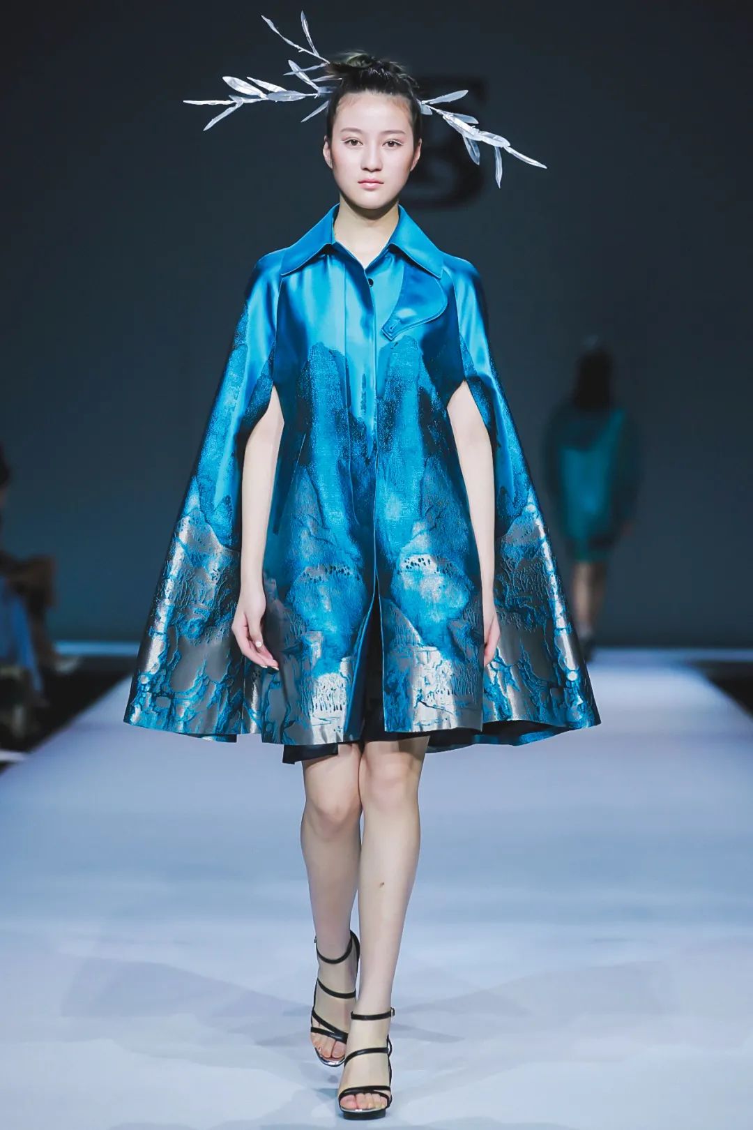 趋势 | 2021春夏中国国际时装周流行设计手法及元素分析