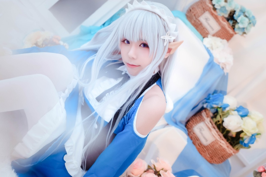 cos:銀色長髮又溫婉甜美艾米莉亞