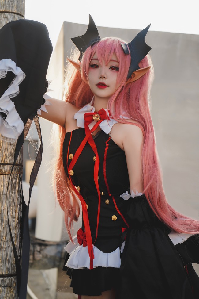 cos天台上迎着朝阳的克鲁鲁