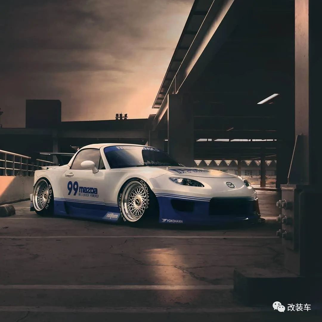 蓝天白云东瀛宝马第三代mx5超帅宽体经典赛车涂装
