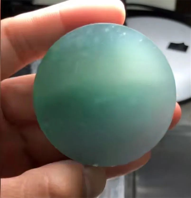 春彩翡翠手镯芯巧妙雕刻的鹤游仙境题材起货太棒了