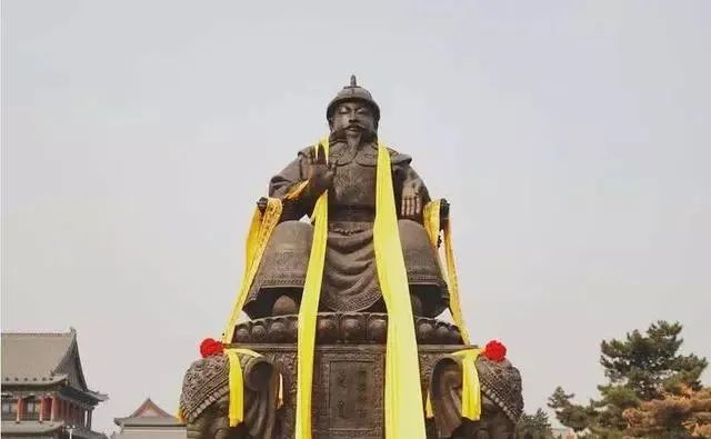 呼和浩特城的建立者一一俺答汗