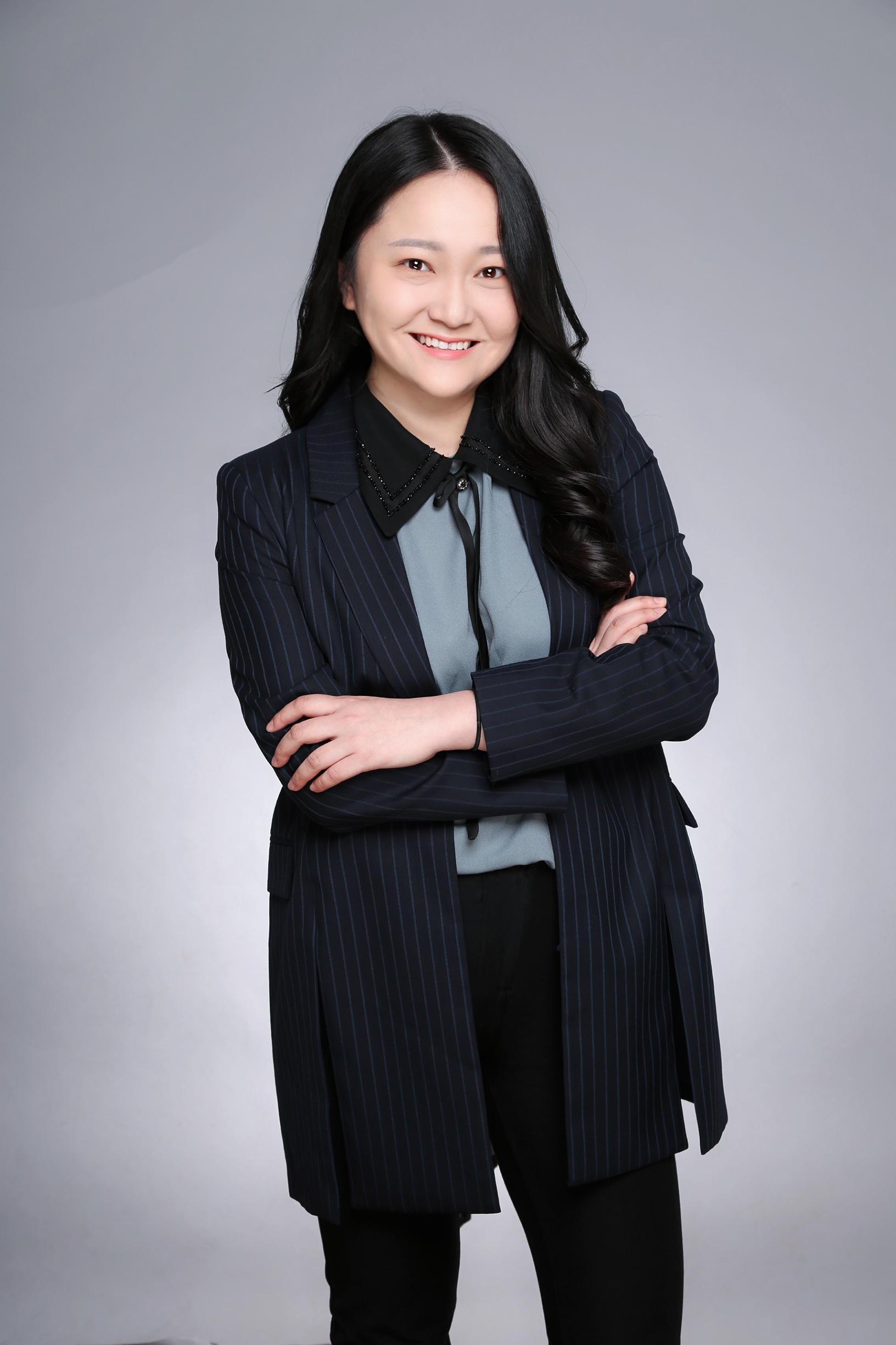 农银汇理消费女神徐文卉三大维度构建投资组合寻找消费行业的阿尔法