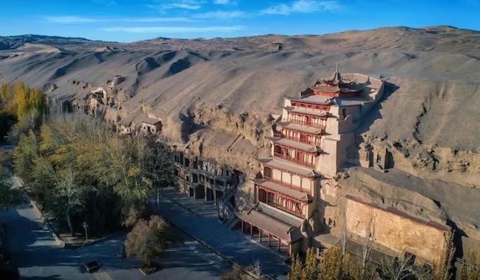 敦煌莫高窟九层楼