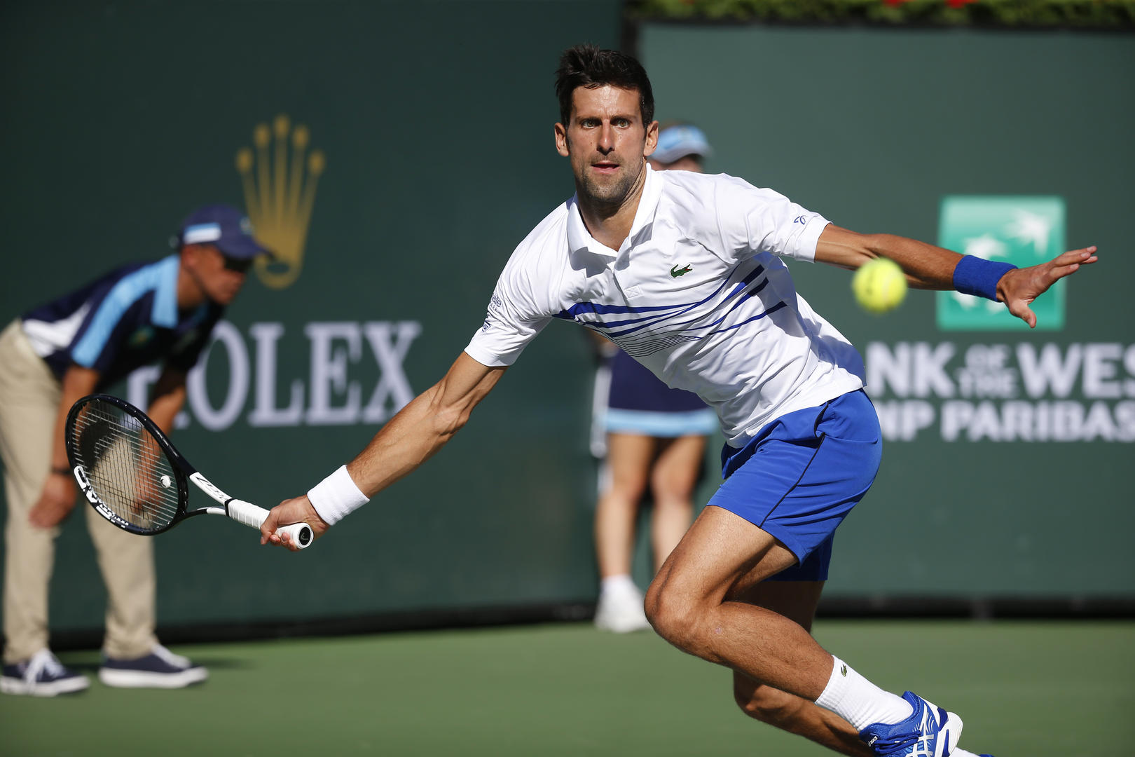 打开凤凰新闻,查看更多高清图片德约科维奇小德纳哥已先期抵达备战