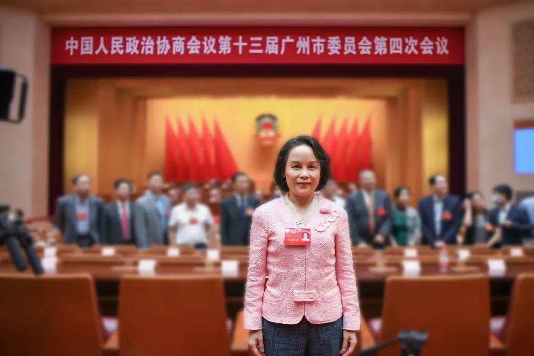 快讯星河湾联席董事长吴惠珍担任广州市政协常委