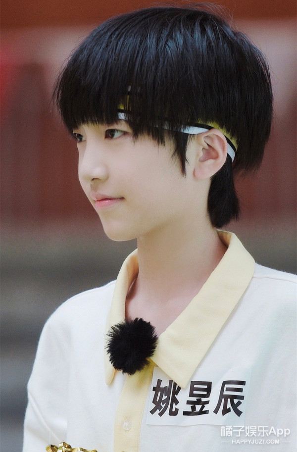 家族小可爱担当▼曾上过央视的《童声唱》▼声音蛮干净清澈的,大家