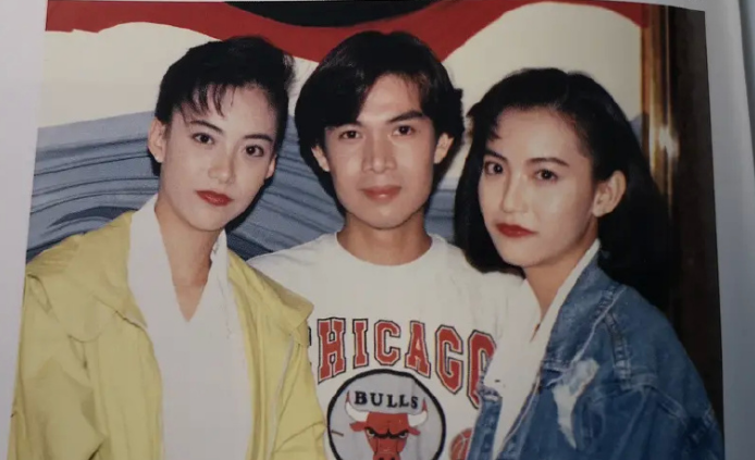 《乘风破浪的姐姐》未亮相的最后底牌，神似王菲颜值不输艺人，网友：直接出道吧