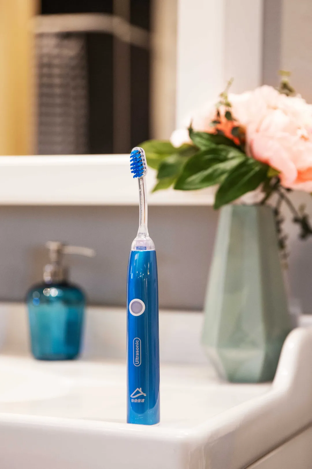 随手拍出的超声波牙刷,意外地美出境界