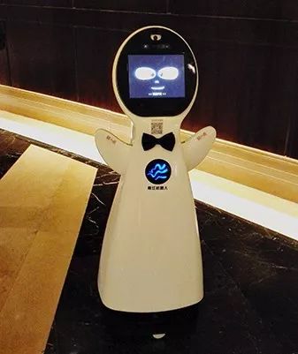 危机中,机器人可以救命?2020年,酒店智能化会成为新风口吗?
