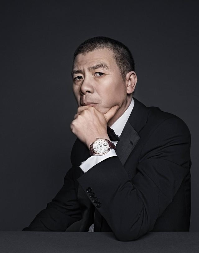 3,冯小刚:牙齿不规则还有白癜风