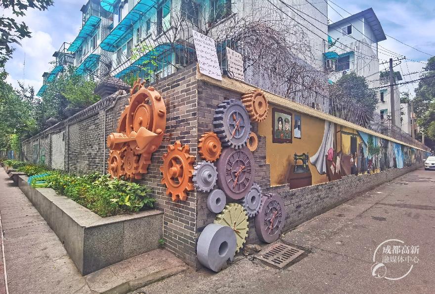 芳草街道墙体美化后