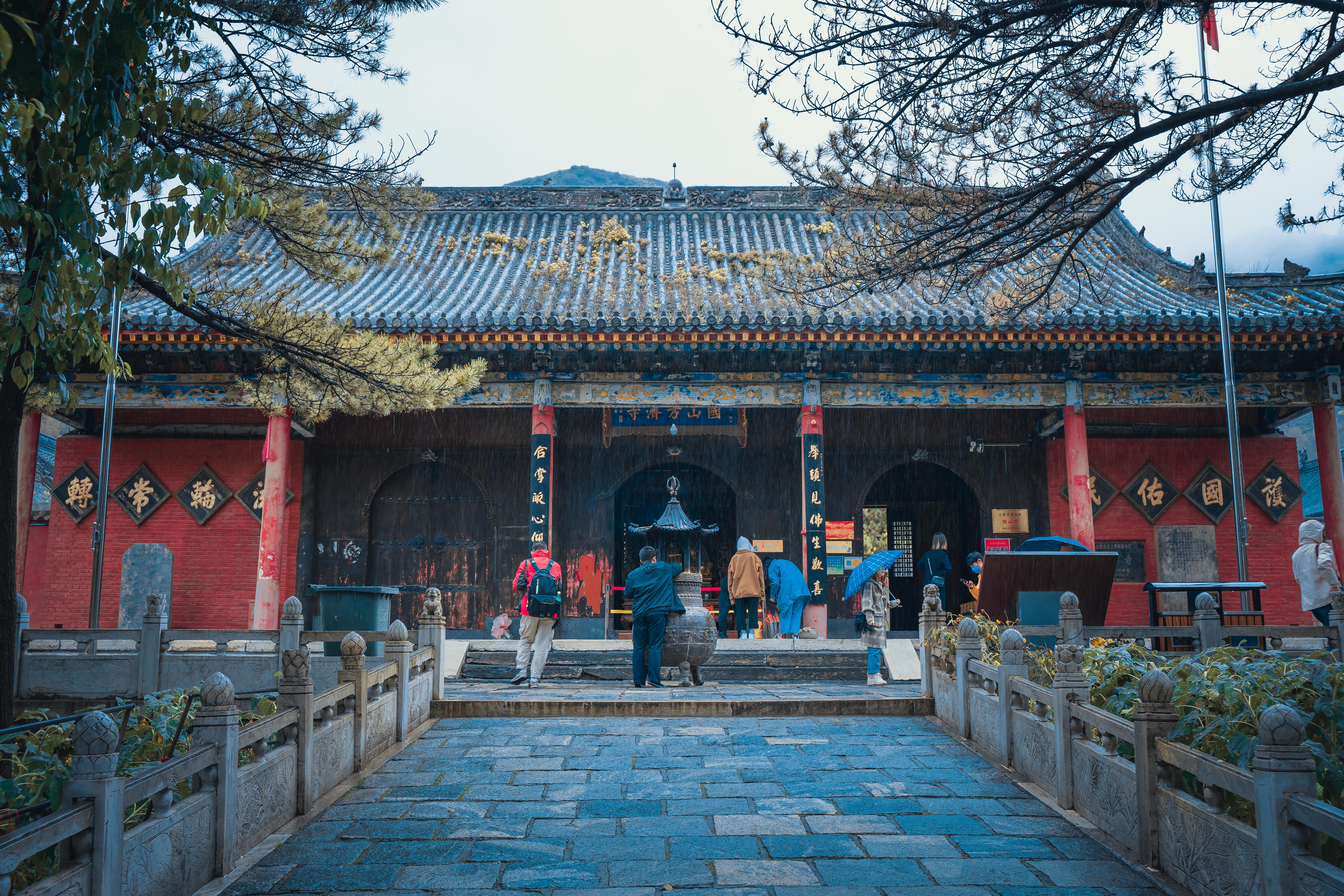 五台山之行遇见一家谁见谁爱的网红供销社,仿佛时光穿越到70年代