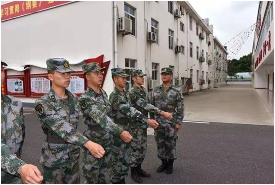 分队长郭柯:戎马岁月中书写儒雅华章__凤凰网