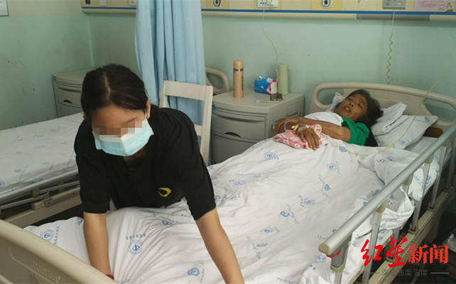 母亲暴瘦50斤生病住院父亲打零工养家三姐妹面临抉择只能有一人继续