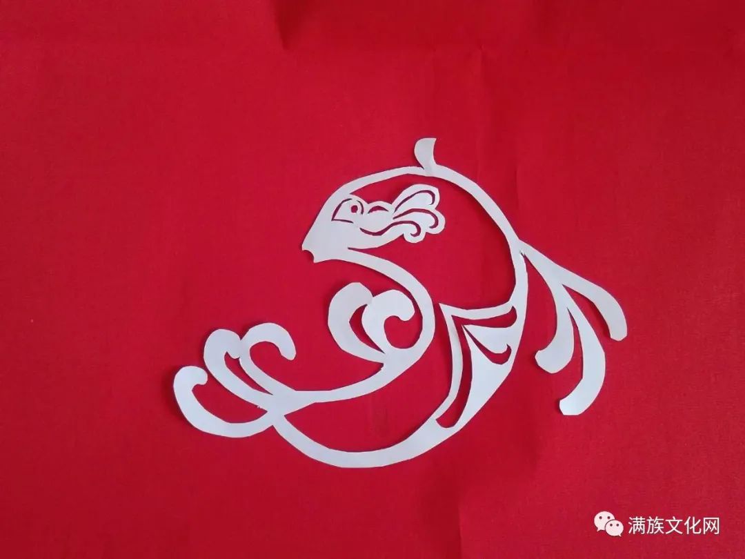 满族剪纸的经典之作鸟鱼