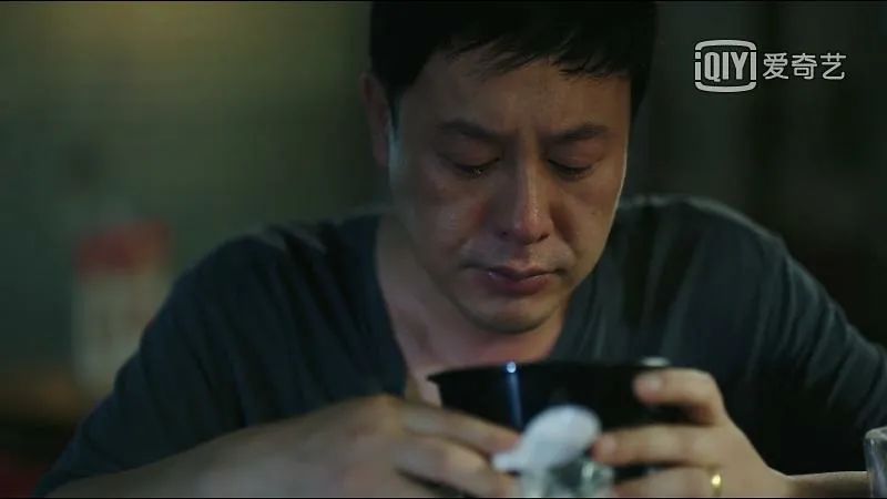 《隐秘的角落》火了，演员又回去租房了