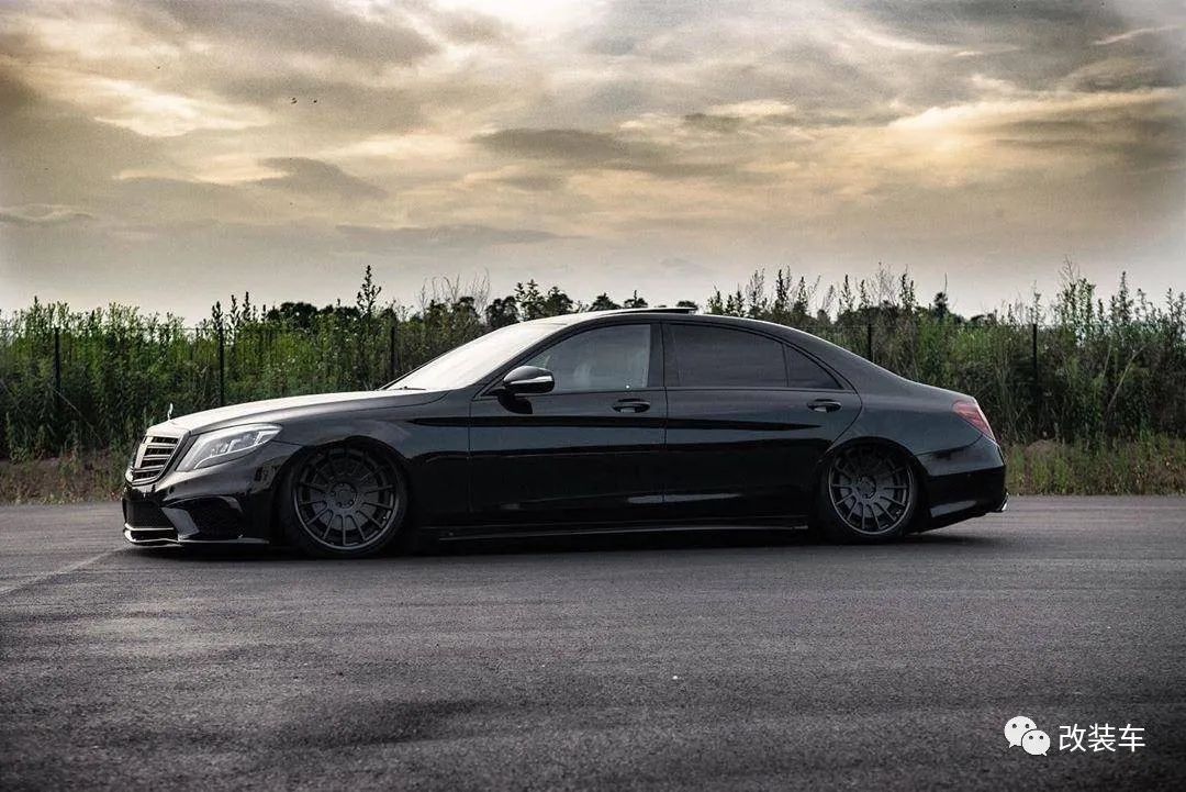 真正的德系vip大佬座驾,奔驰s500l气动姿态改装案例