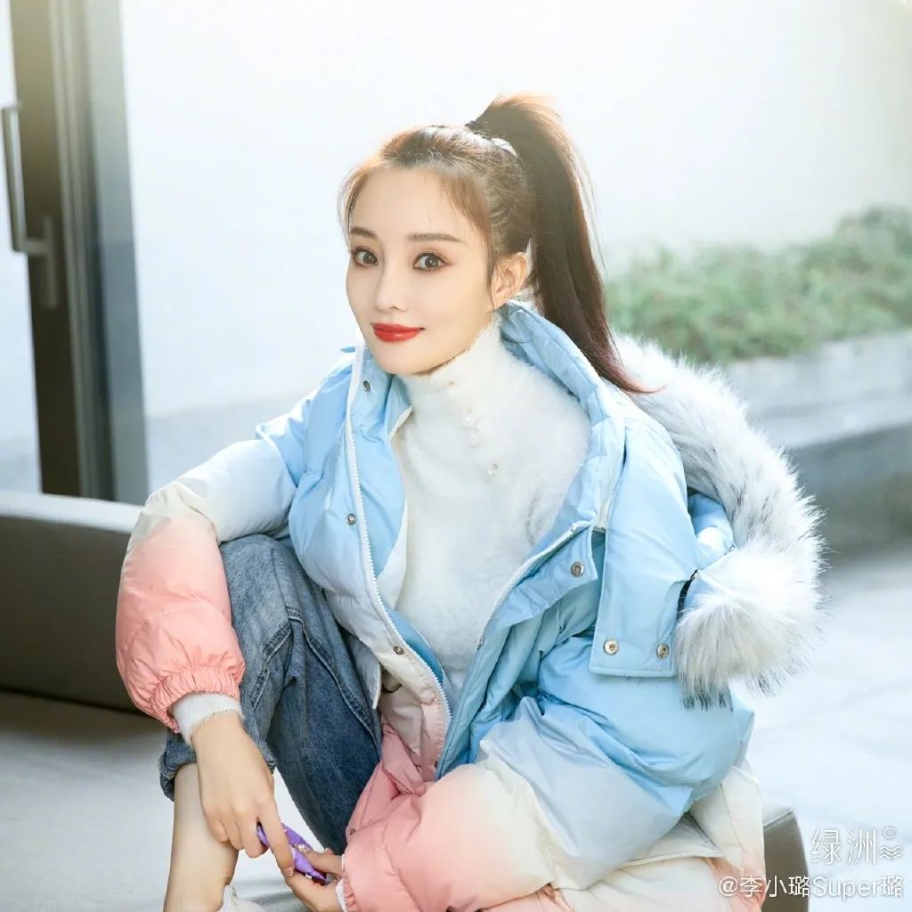 李小璐整出了过时网红画风?她这是闹哪一出