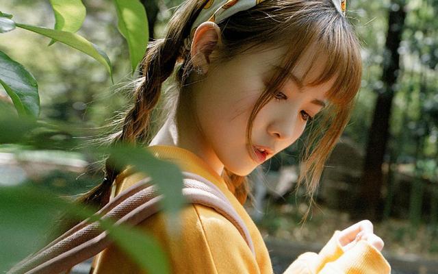 卡姿兰高光粉饼，焕发你的通透少女感