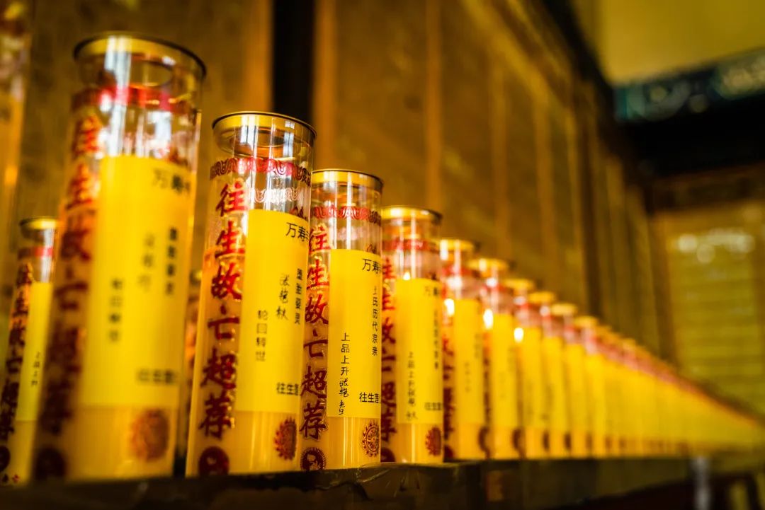 供灯9月16日恭逢地藏菩萨圣诞