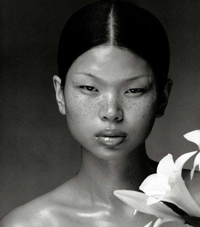 第一丑模吕燕嫁豪门被儿子嫌穷不够努力工作家里没有游泳池