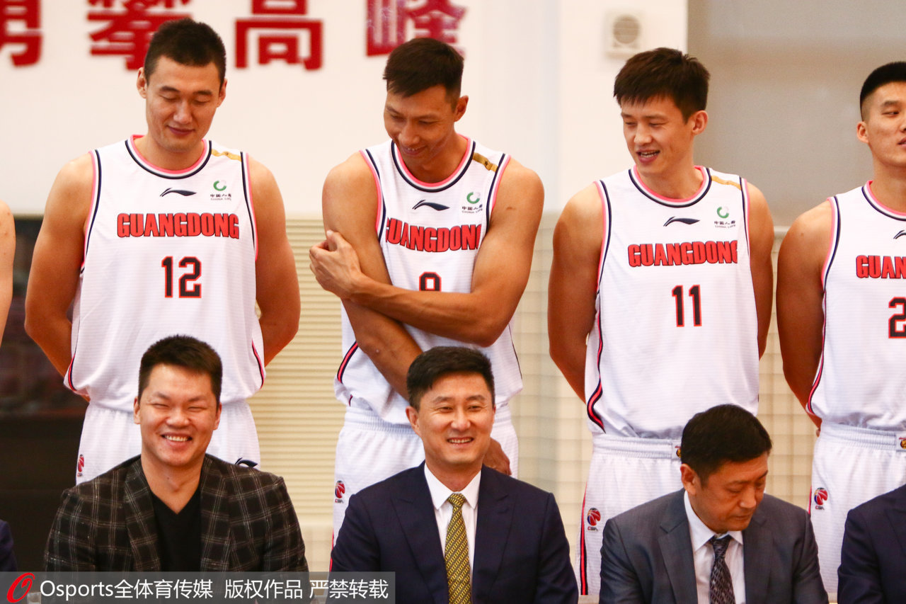 广东十冠王背后最年轻总经理最疲劳主教练