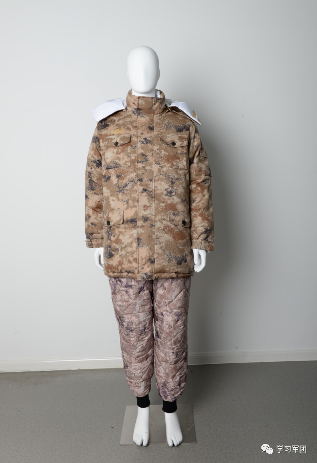 20羽绒作训大衣b款↓↓20羽绒棉衣裤b款↓↓20羽绒作训大衣a款 袖口20