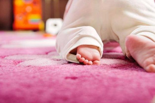 不爬就走与先爬再走的孩子有啥不同这3点差距是逃不开的