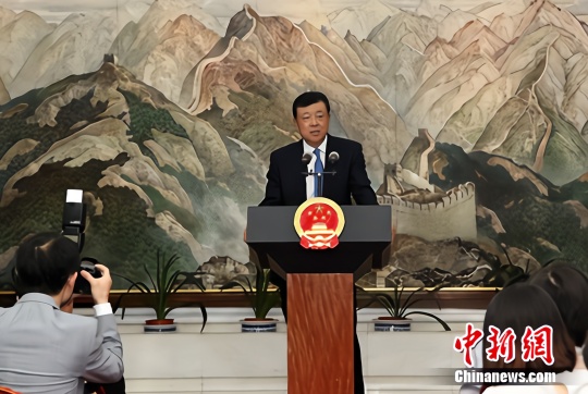 资料图：中国驻英国大使刘晓明。中新社记者 周兆军 摄