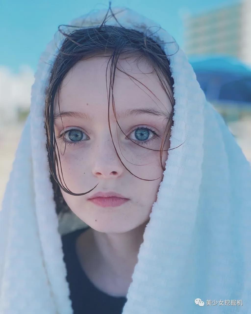 萌吐血的复古萝莉让数万少女无痛当妈?