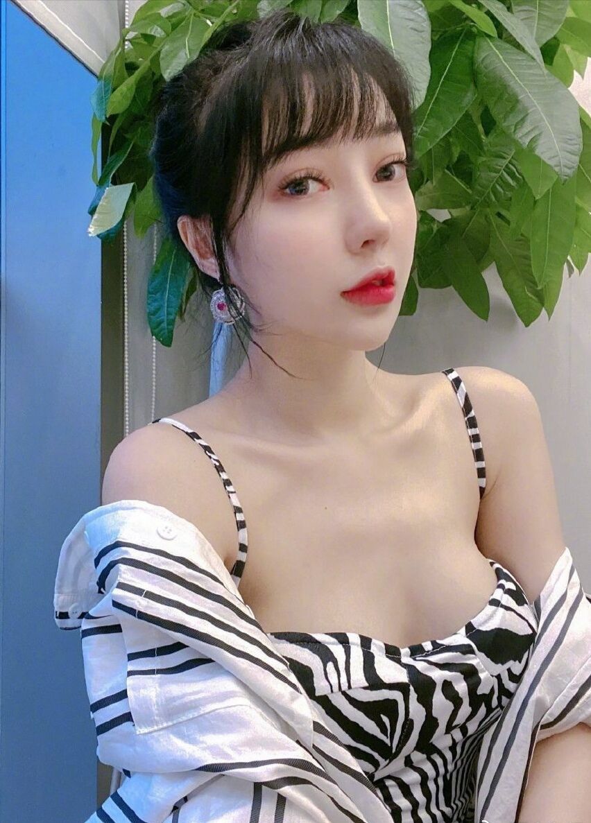 打脸郭美美称要放照片实锤黄景瑜结果公开道歉只是认识