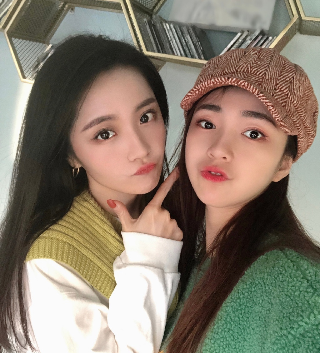 张新成前女友?旧照黑又胖?创造营的王艺瑾是假甜女孩吗?