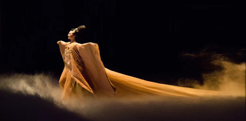 明星跳《芒种》惹争议,好好的艺术作品,为何被改成了这样?