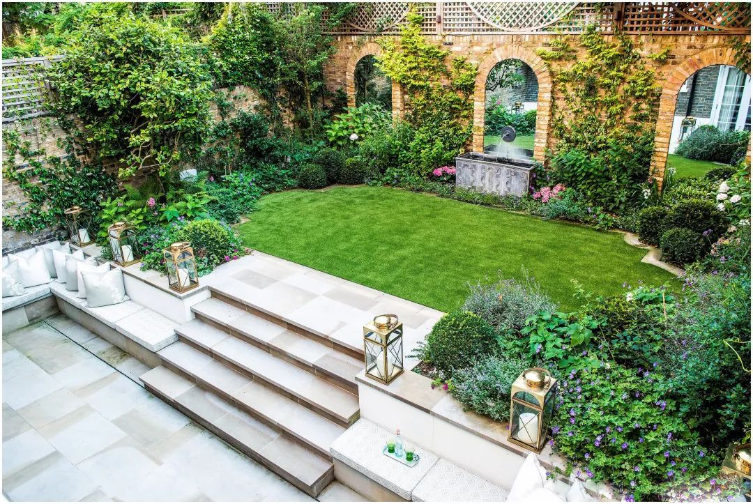 来看英式风格花园占有重要地位,它是很多园林工作者喜爱的艺术方式