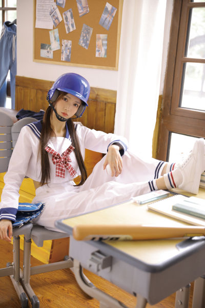 宅男女神叶子淇棒球校服装曝光