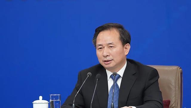 李干杰出任山东省委副书记,与山东颇有交集,曾多次造访青岛