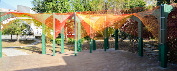 位于宝山庙行的室外展览作品.