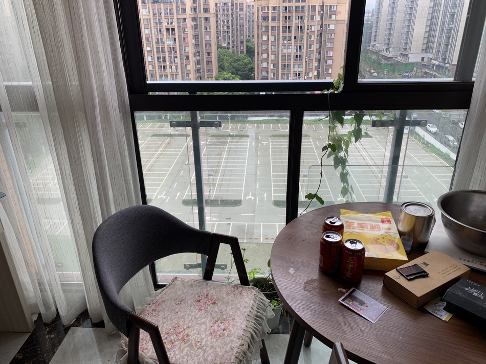 本文图片澎湃新闻记者 胥辉四川成都双流区6月28日发生一起坠楼事件