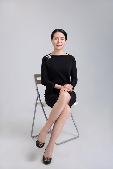 刘晓芳荣膺"中国寿险年度经理人金奖"