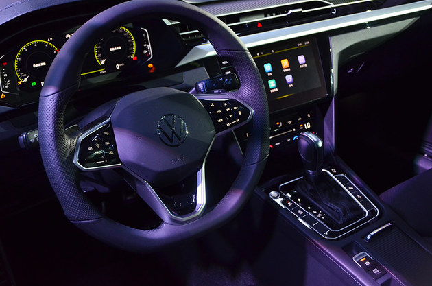 预售价27万起 一汽-大众新CC/CC猎装亮相